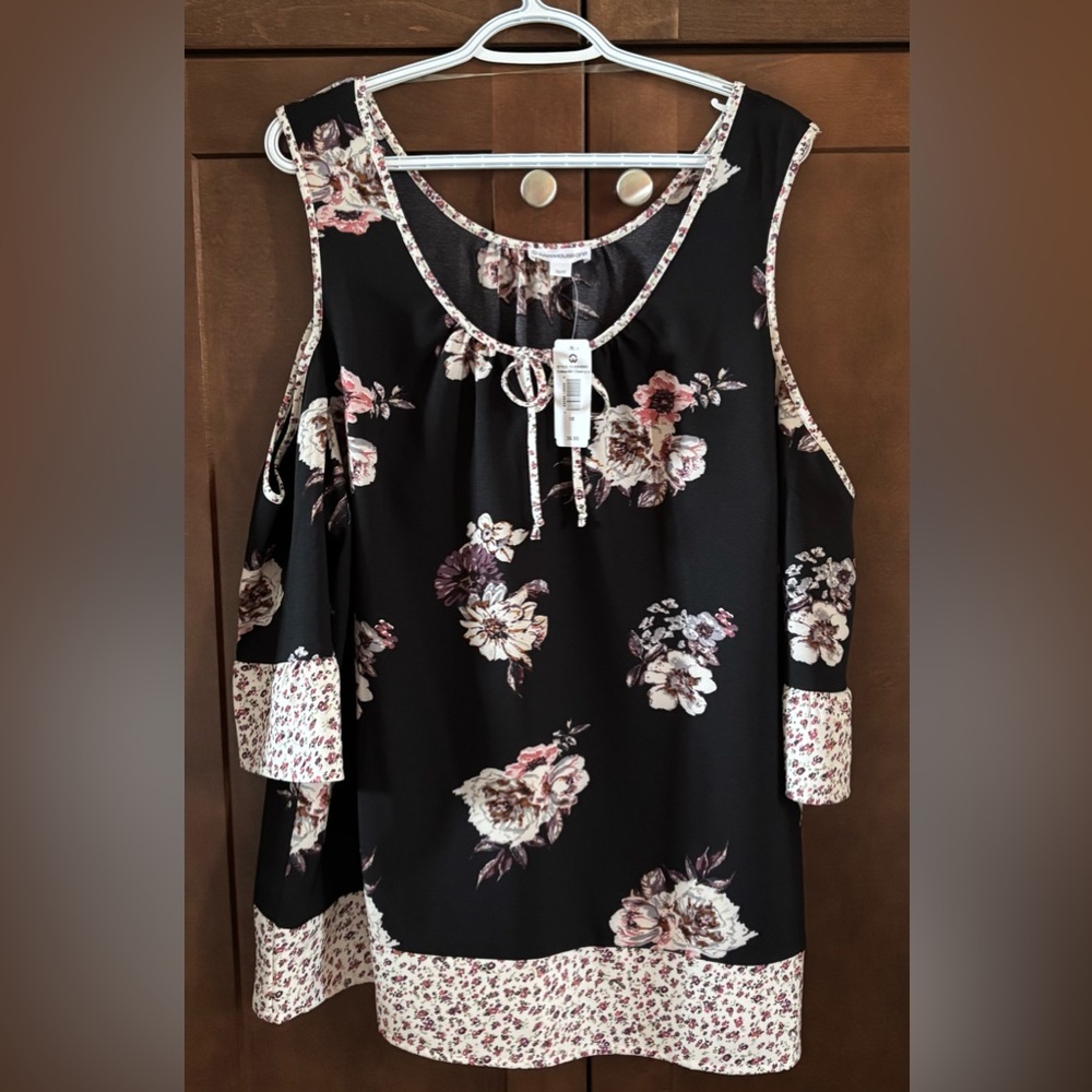 Floral Cold Shoulder Blouse
